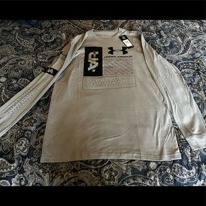 Under Armour Men’s long sleeve shirt